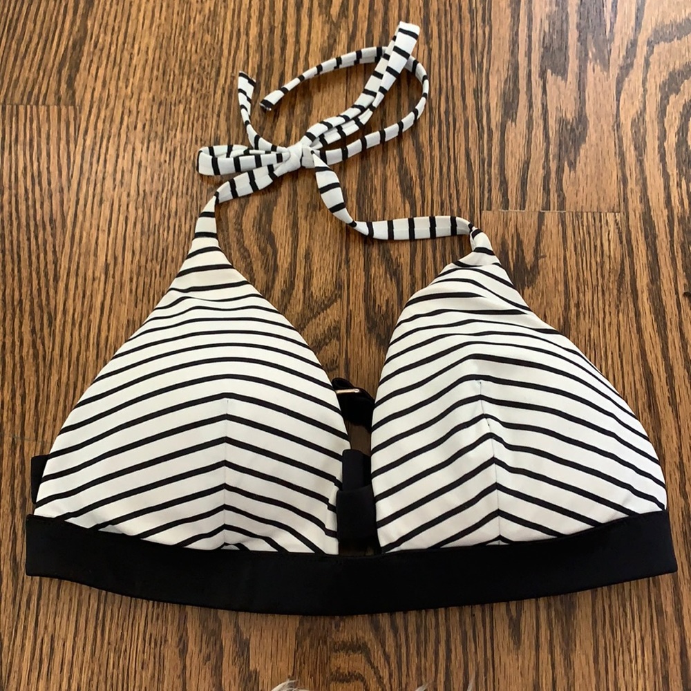 Black and white stripe bikini